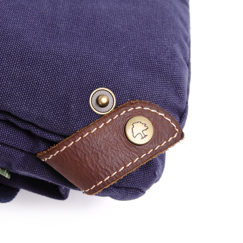 Oak Hill Crossbody