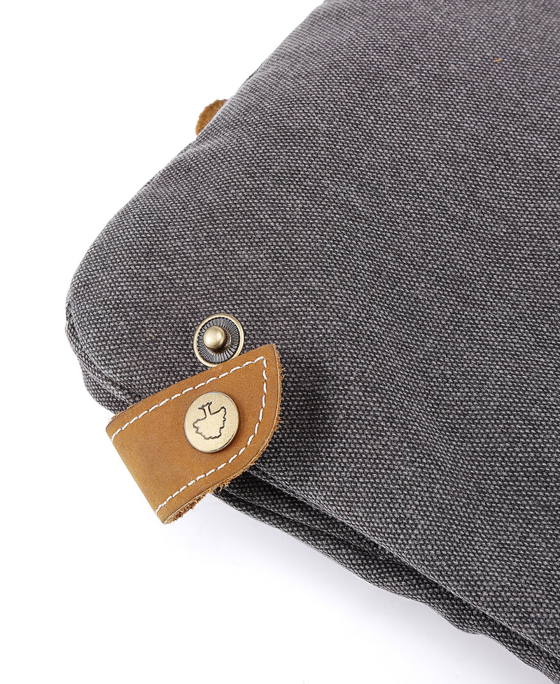 Oak Hill Crossbody